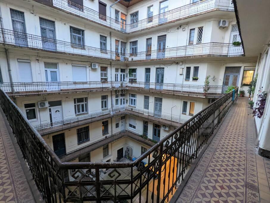 Spacious 4Br Oasis In Central Budapest - Bp Sky Luaran gambar