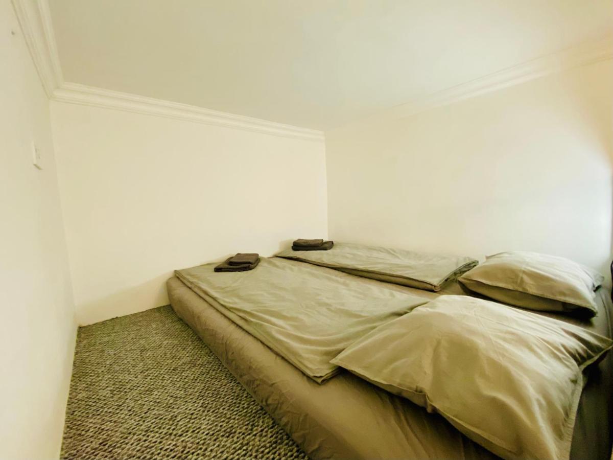 Spacious 4Br Oasis In Central Budapest - Bp Sky Luaran gambar