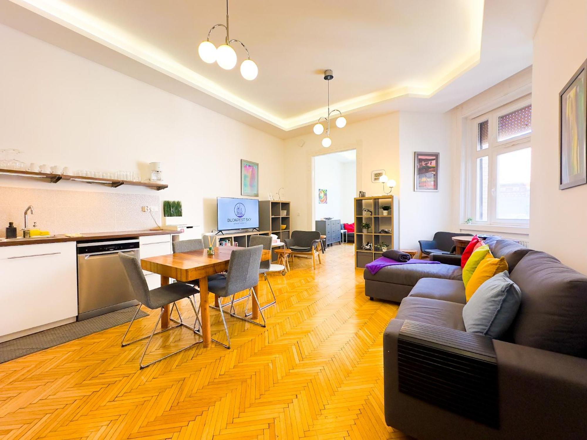 Spacious 4Br Oasis In Central Budapest - Bp Sky Luaran gambar