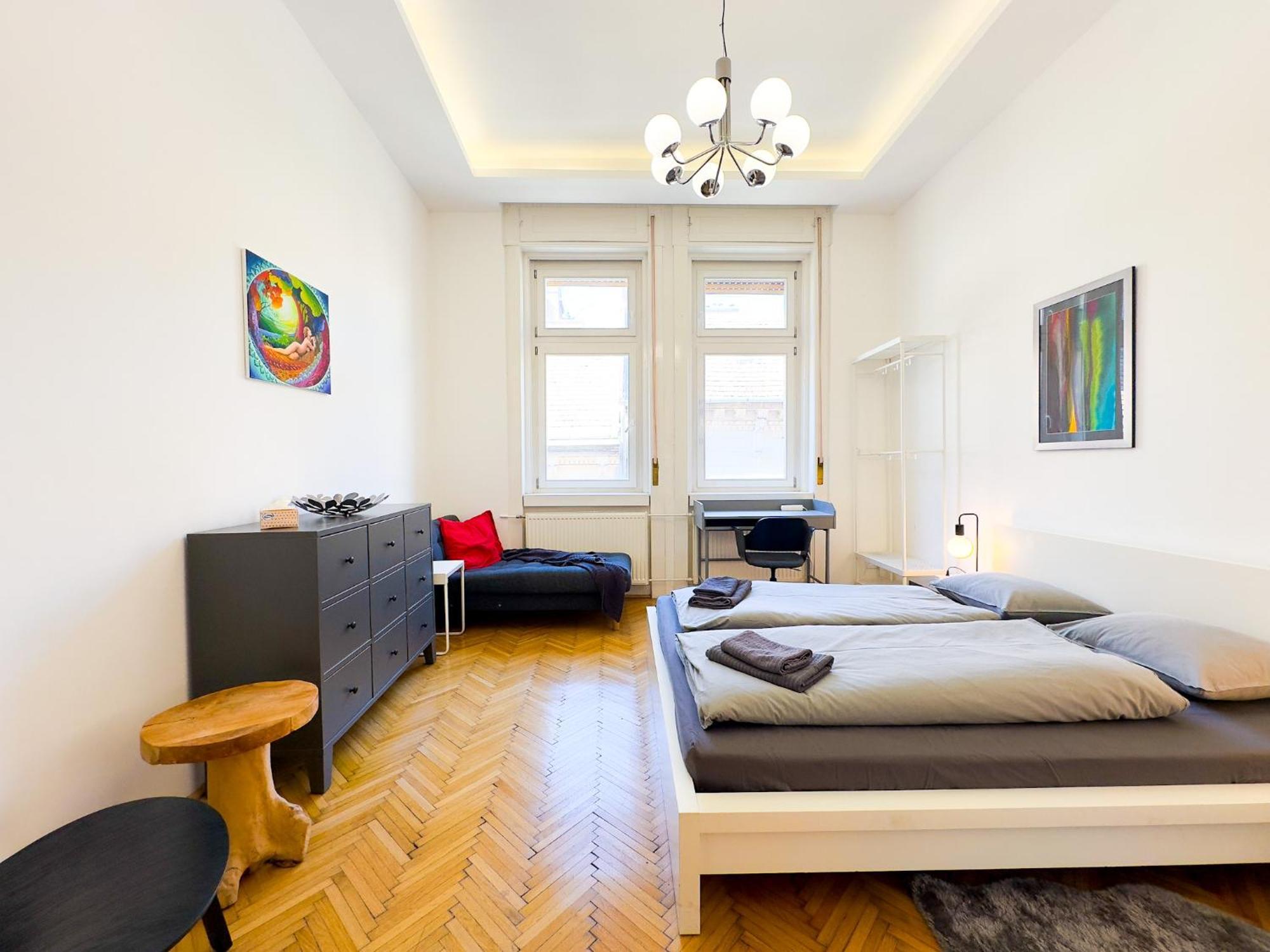 Spacious 4Br Oasis In Central Budapest - Bp Sky Luaran gambar