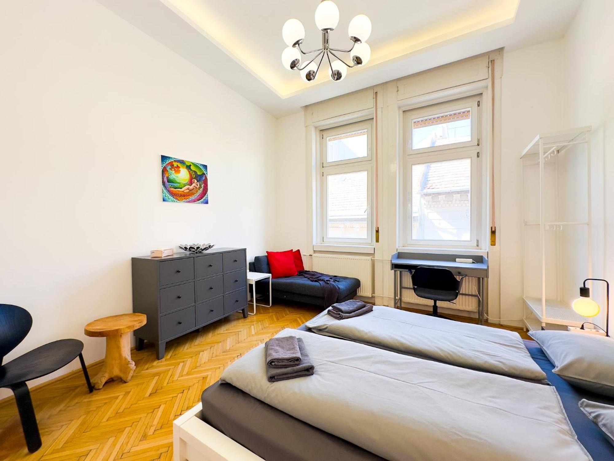 Spacious 4Br Oasis In Central Budapest - Bp Sky Luaran gambar